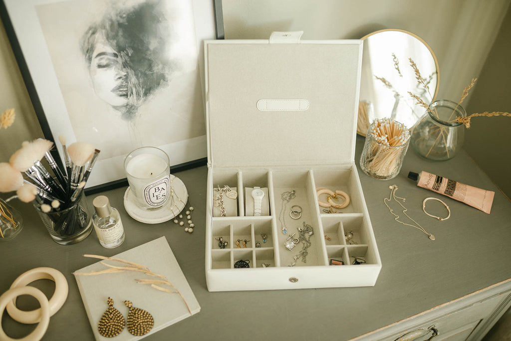 Jewellery Box in Ivory Jewellery meminio   