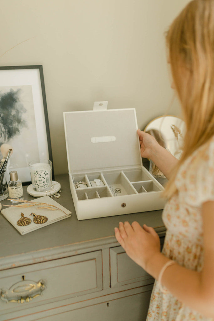 Jewellery Box in Ivory Jewellery meminio   