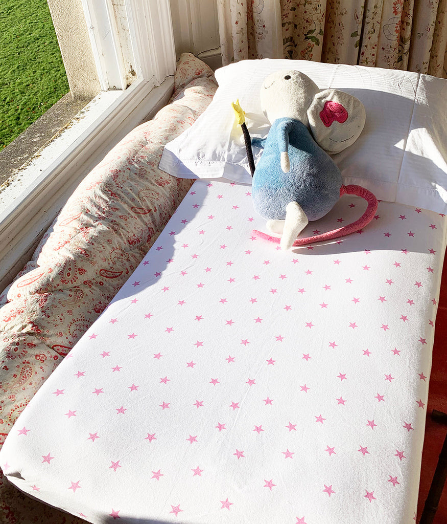 NEW Fitted Cot and Toddler Bed Sheets Baby & Toddler Magnet Mouse Large Pink Stars 