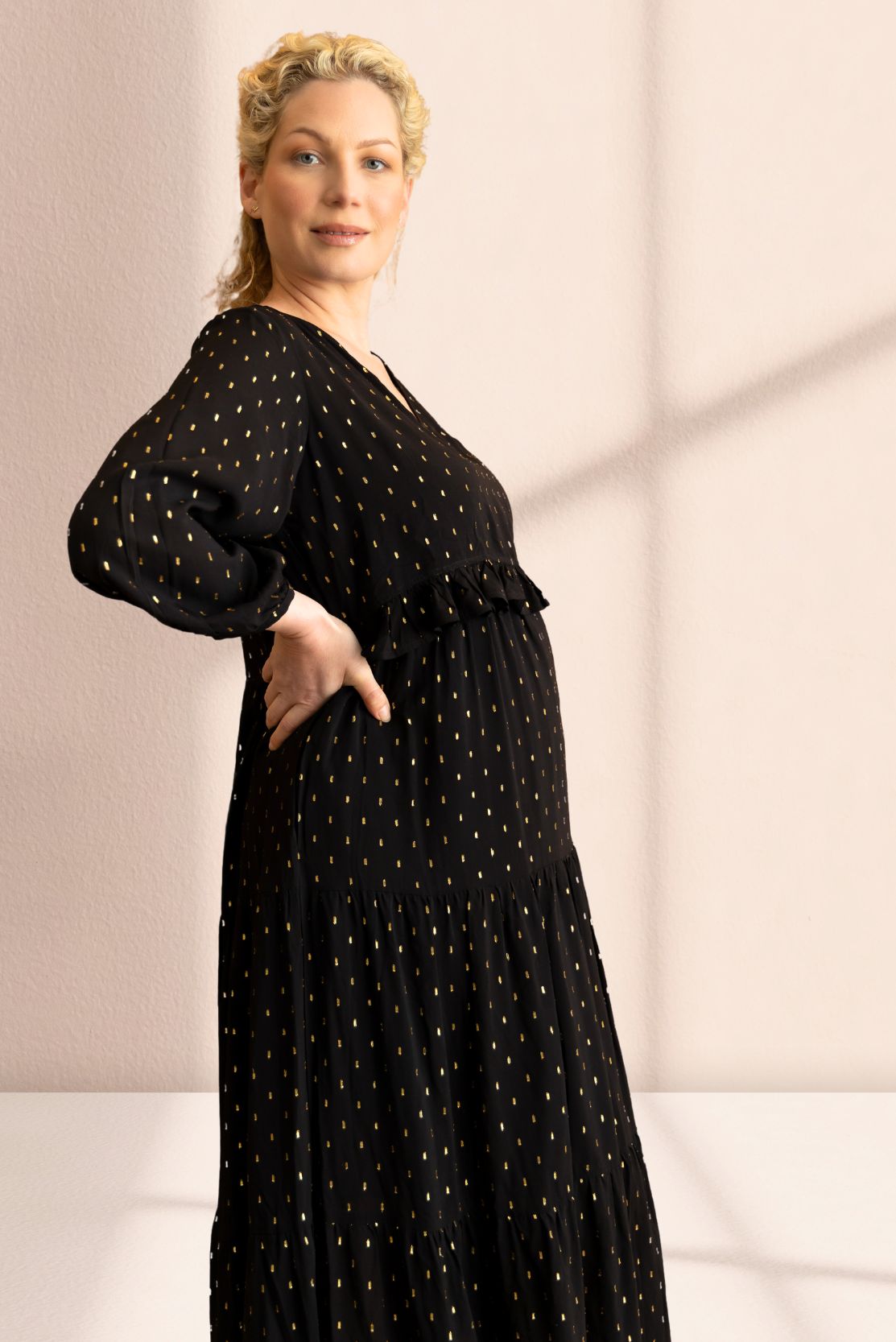 black and gold maternity dress Black Gold Leaf Design A Pea in the Pod Maternity Special Occasion Maternity Dress (Like New